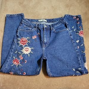 Topshop Moto Red Cream Floral Embroidered Mom Jeans Medium Wash